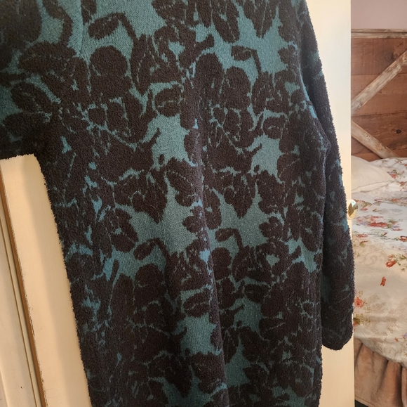 Womens Cardigan - Picture 3 of 6